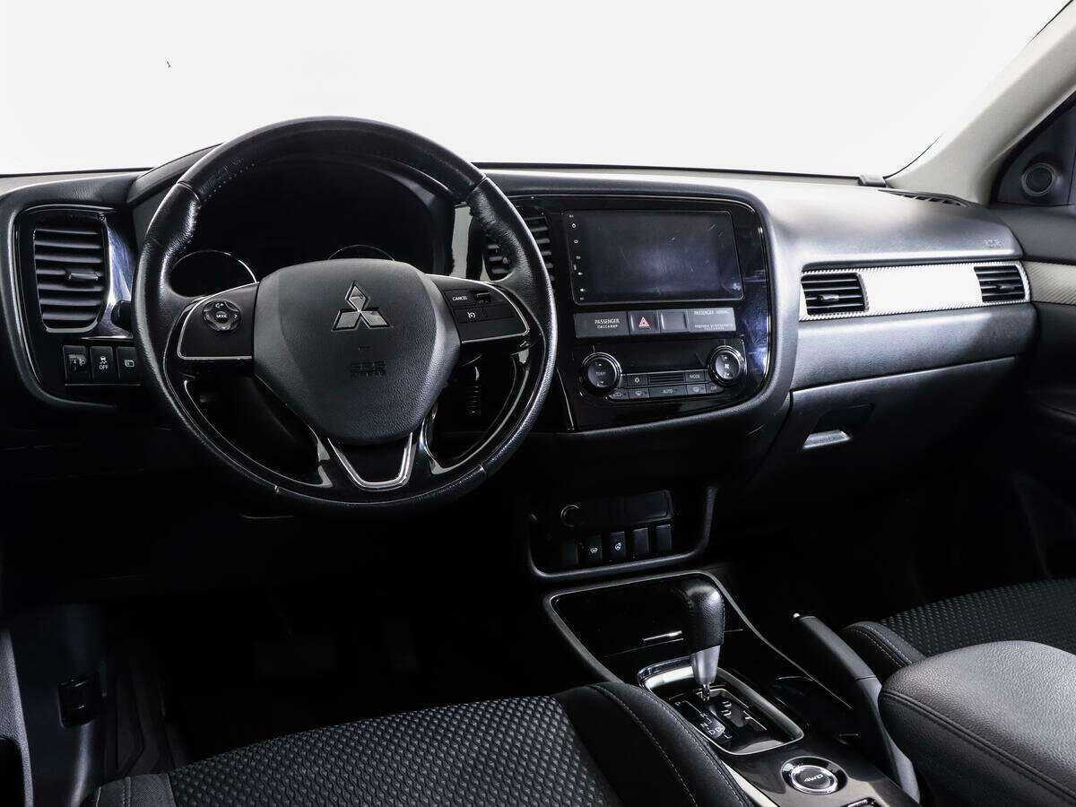 Купить Mitsubishi Outlander, 2018, 203 347 км, фото №9