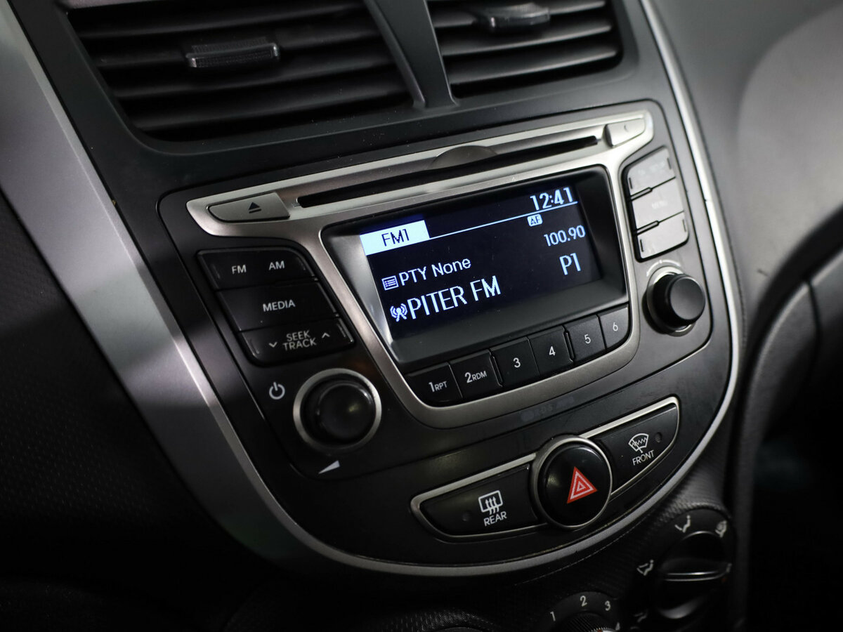 Купить Hyundai Solaris I Рестайлинг, 2016, 229 506 км, фото №12
