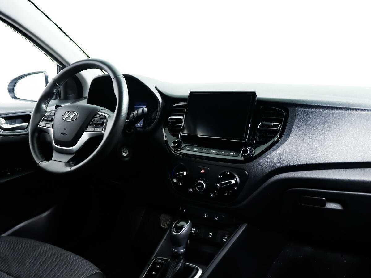 Купить Hyundai Solaris, 2020, 79 846 км, фото №9
