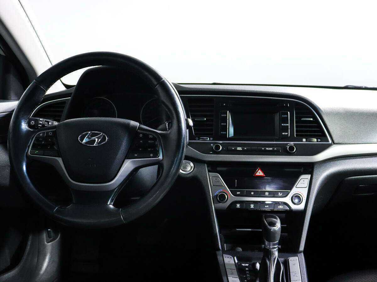 Купить Hyundai Elantra, 2018, 128 900 км, фото №8