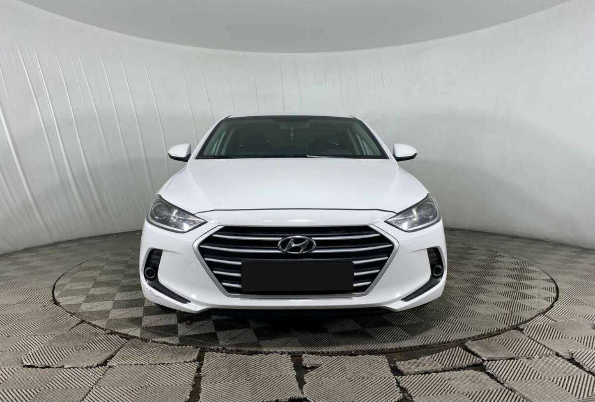 Купить Hyundai Elantra, 2017, 132 960 км, фото №2