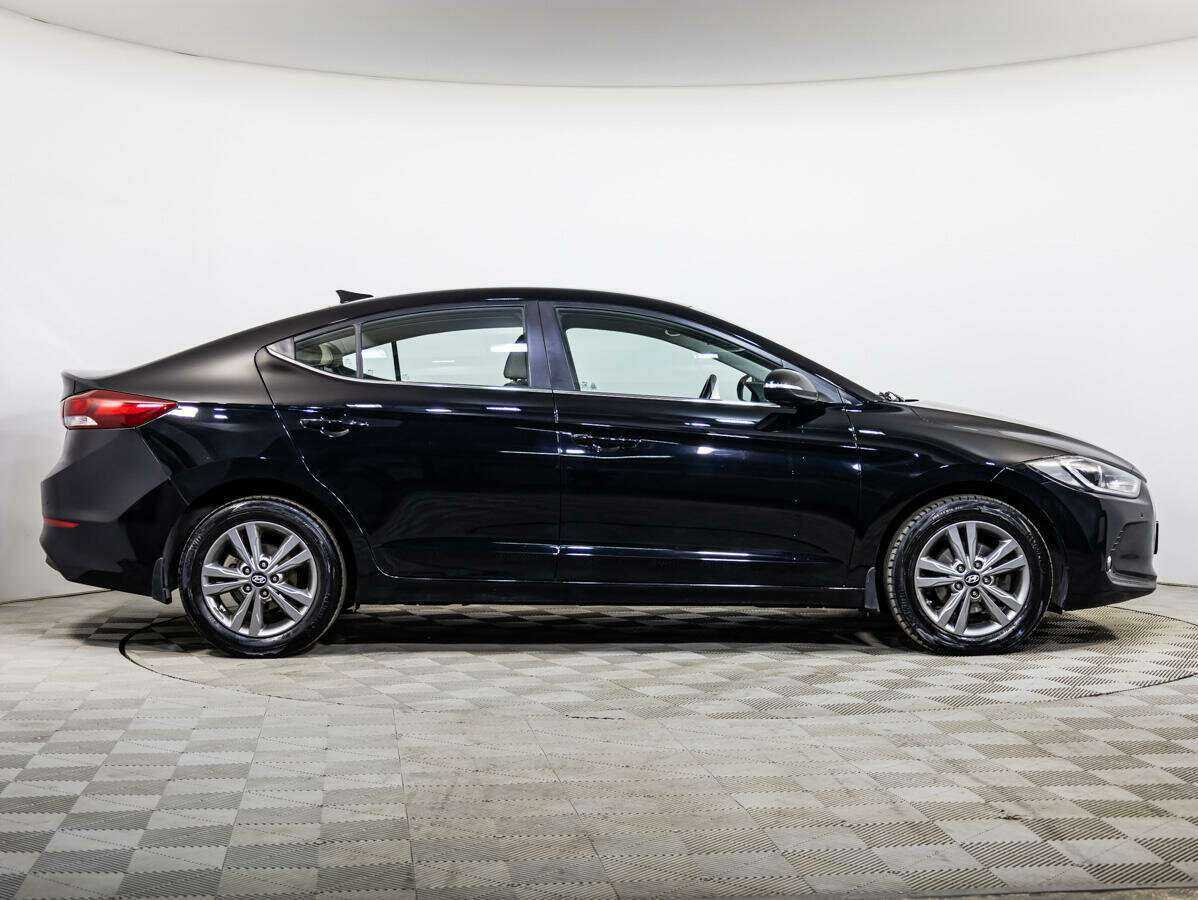Купить Hyundai Elantra, 2018, 109 281 км, фото №3