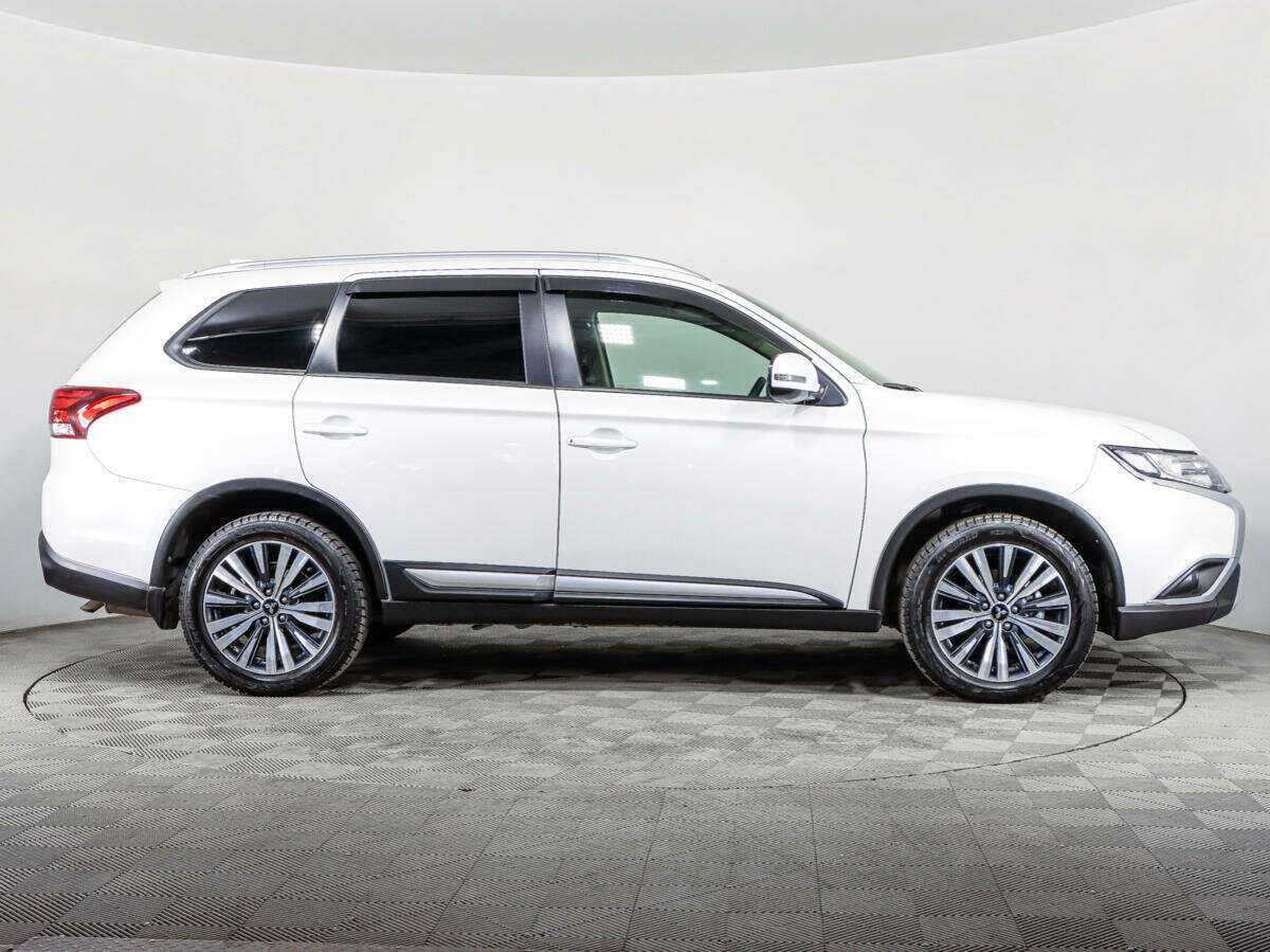 Купить Mitsubishi Outlander, 2021, 55 300 км, фото №4