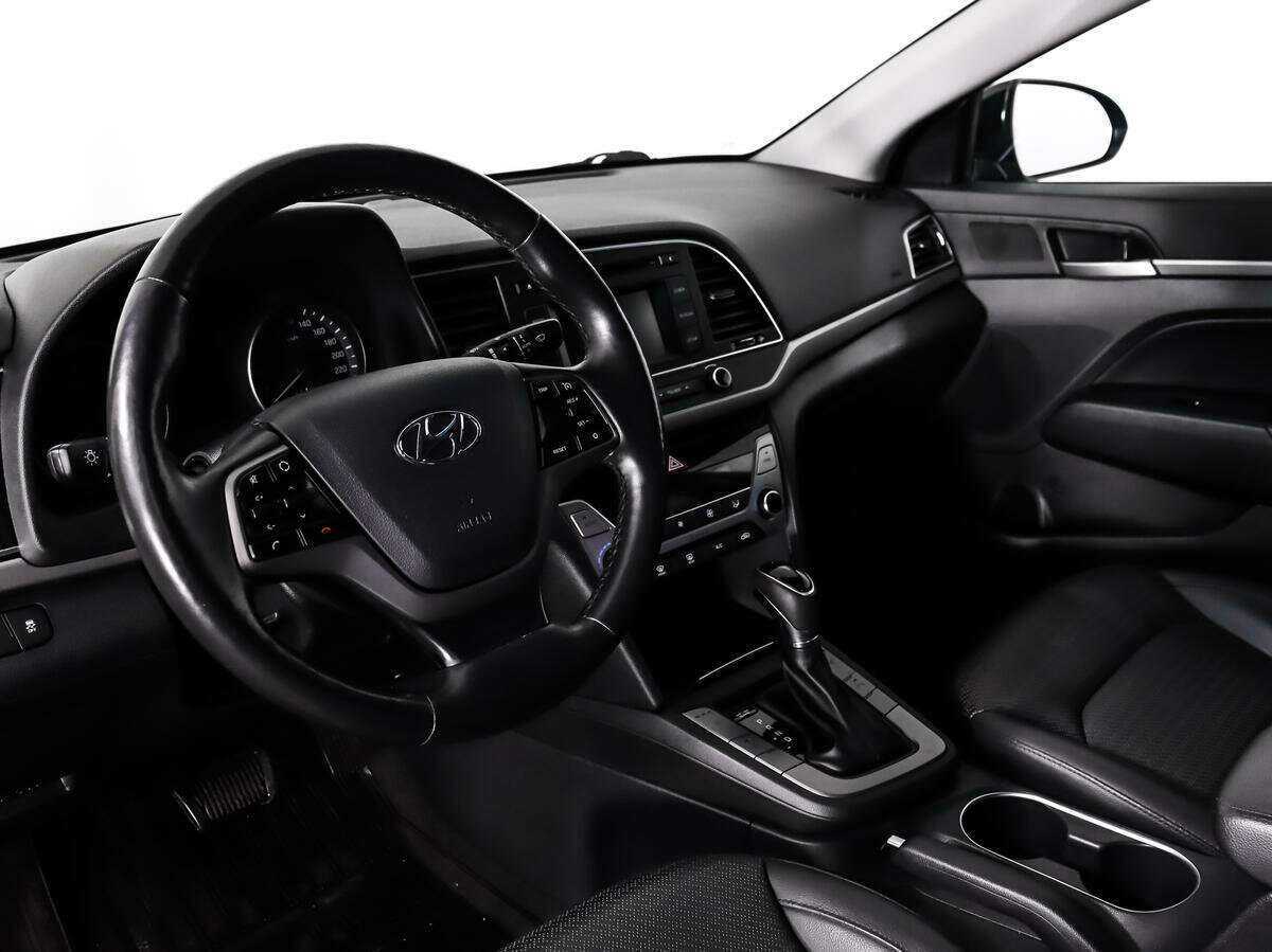 Купить Hyundai Elantra, 2017, 90 234 км, фото №9