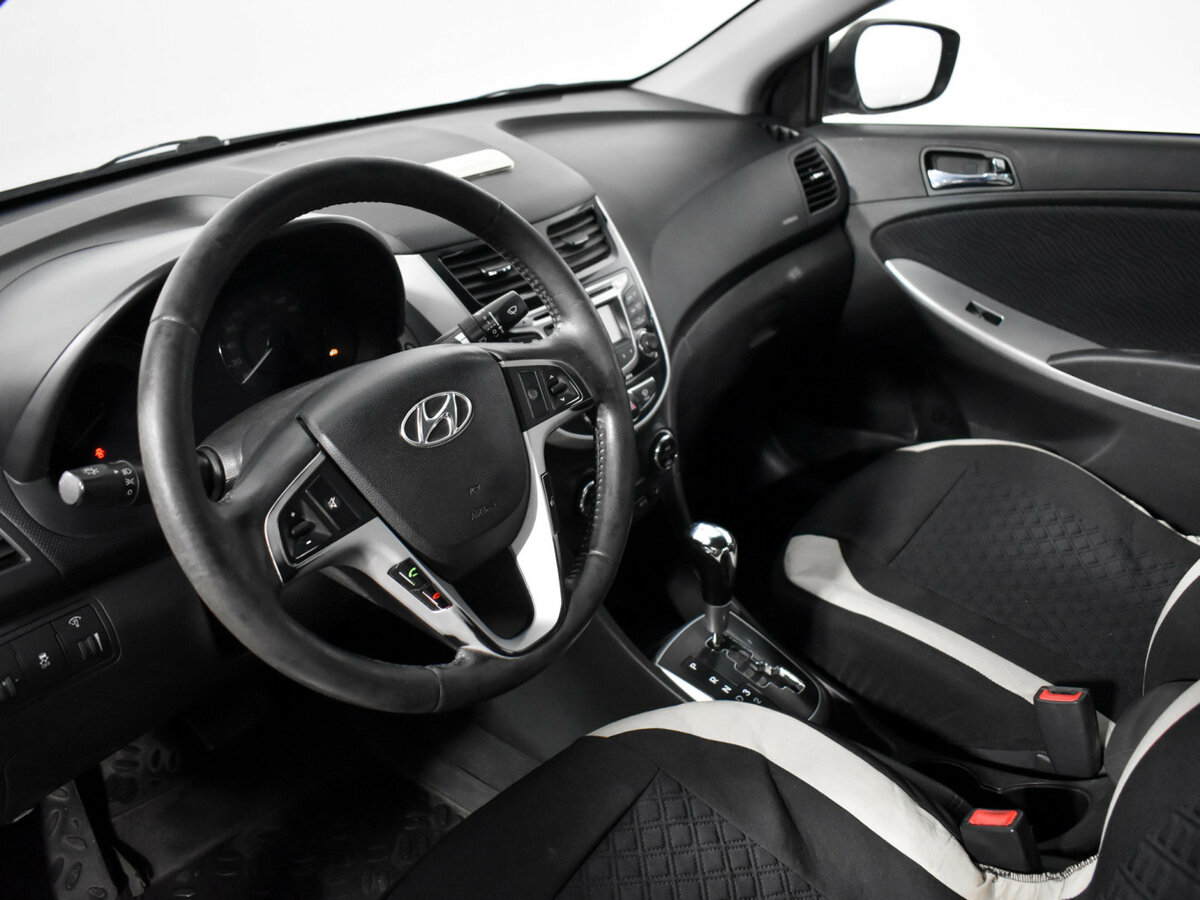 Купить Hyundai Solaris I, 2012, 280 129 км, фото №9