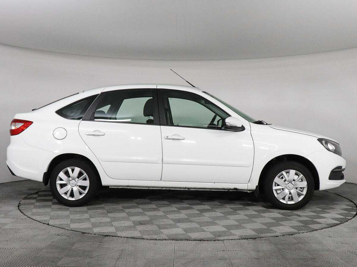 Купить Lada (ВАЗ) Granta, 2018, 106 189 км, фото №4
