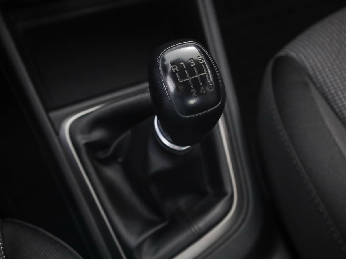 Купить Hyundai Solaris II, 2018, 241 555 км, фото №15