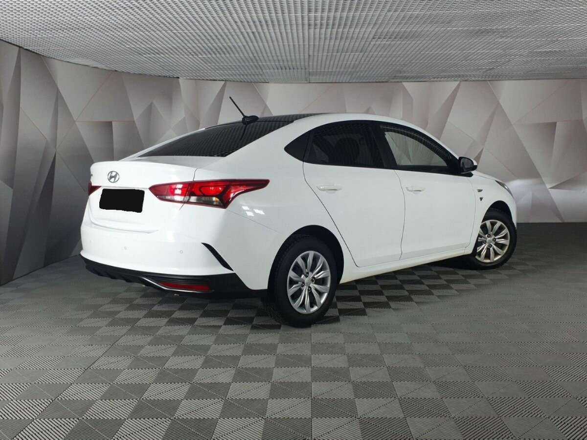 Купить Hyundai Solaris, 2021, 92 602 км, фото №2