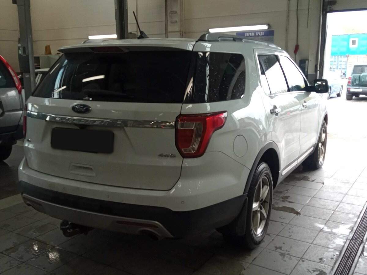 Купить Ford Explorer, 2017, 197 479 км, фото №3