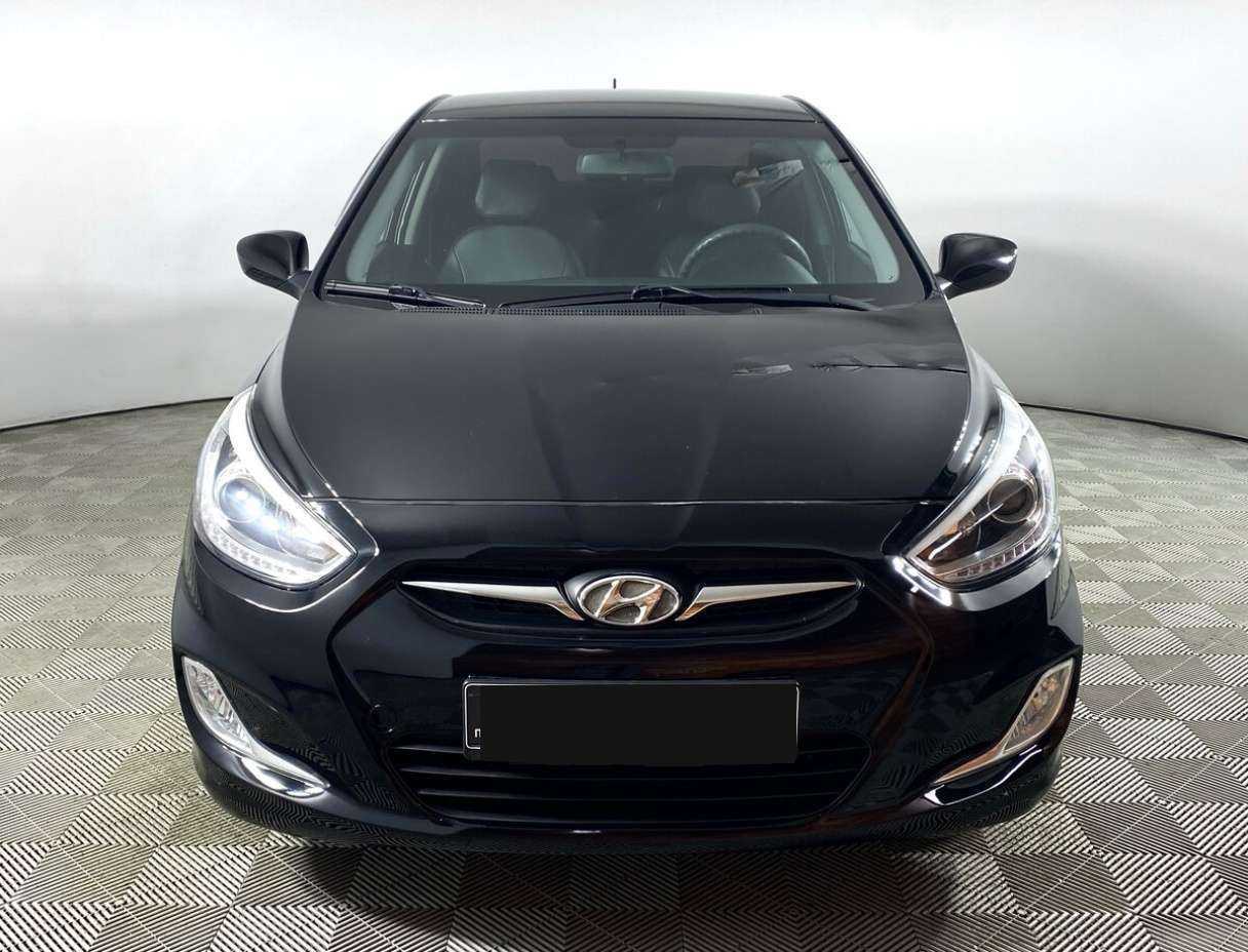 Купить Hyundai Solaris, 2013, 142 000 км, фото №2