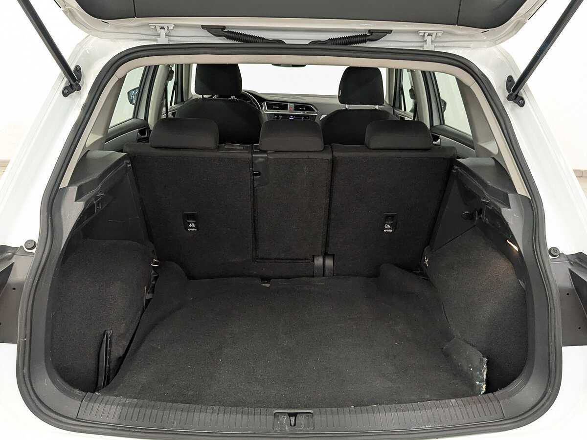 Купить Volkswagen Tiguan, 2021, 133 209 км, фото №10