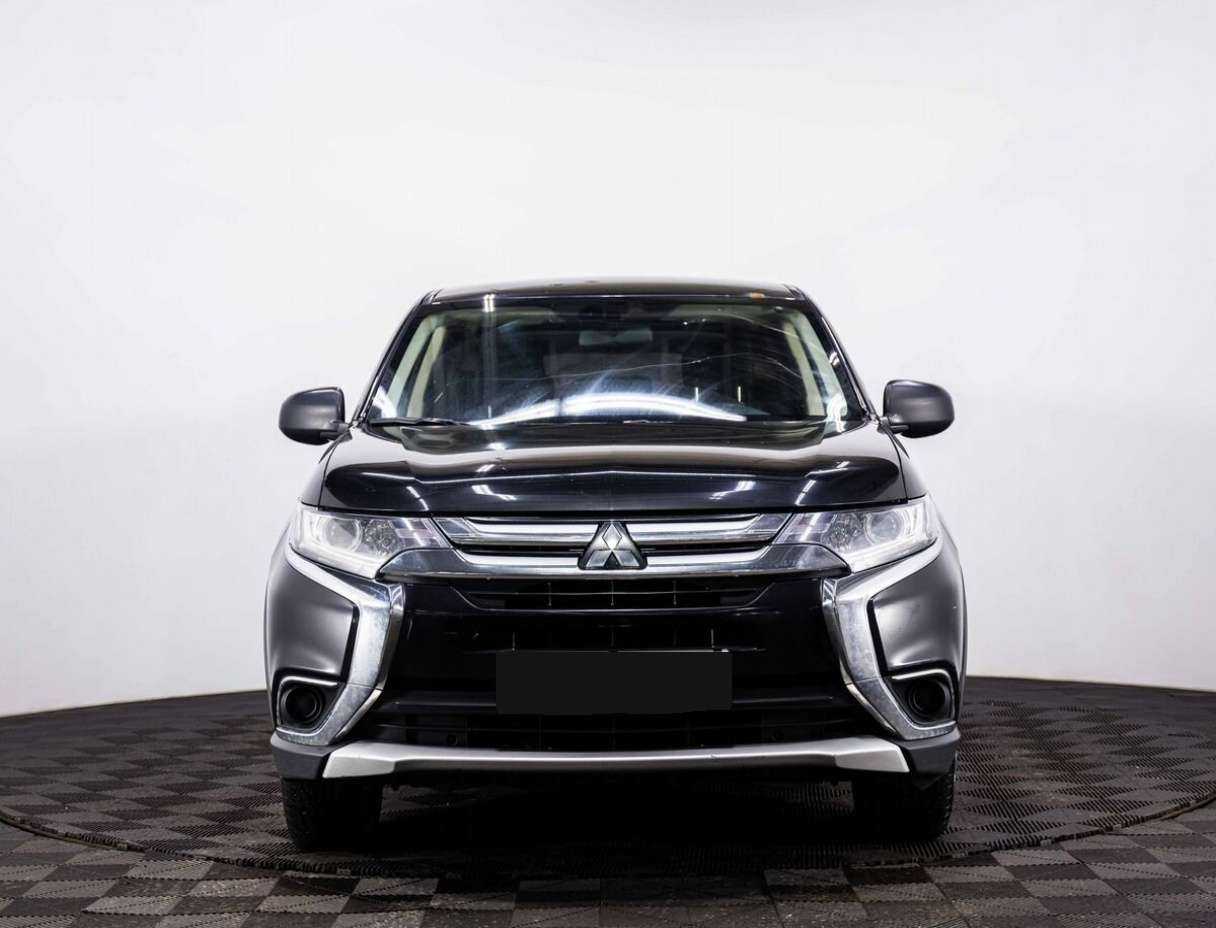 Купить Mitsubishi Outlander, 2018, 151 000 км, фото №2