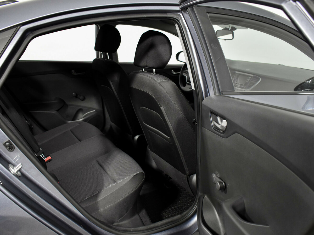 Купить Hyundai Solaris II, 2017, 83 431 км, фото №12