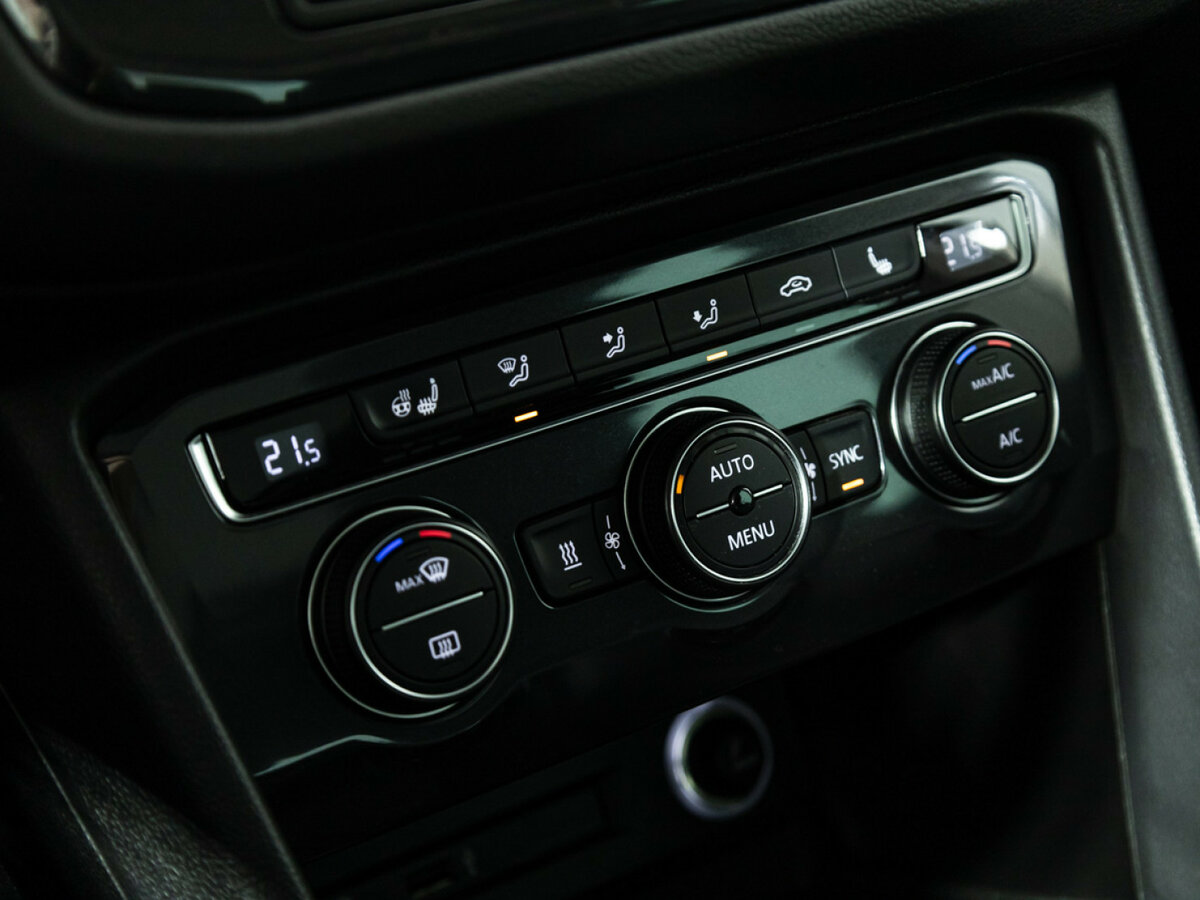 Купить Volkswagen Tiguan II, 2017, 105 460 км, фото №19