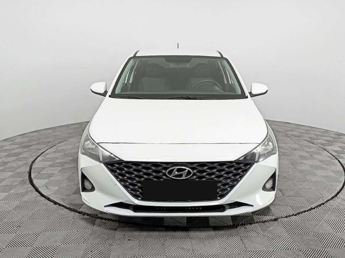 Купить Hyundai Solaris, 2020, 167 245 км, фото №2
