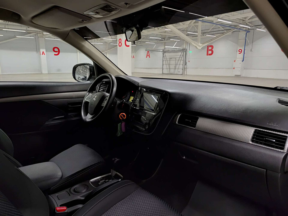 Купить Mitsubishi Outlander III Рестайлинг 2, 2016, 172 837 км, фото №11