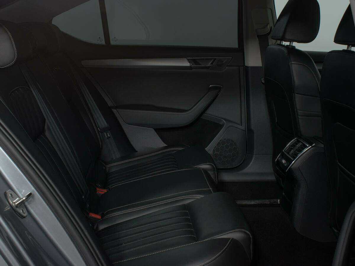 Купить Skoda Superb, 2019, 104 000 км, фото №11