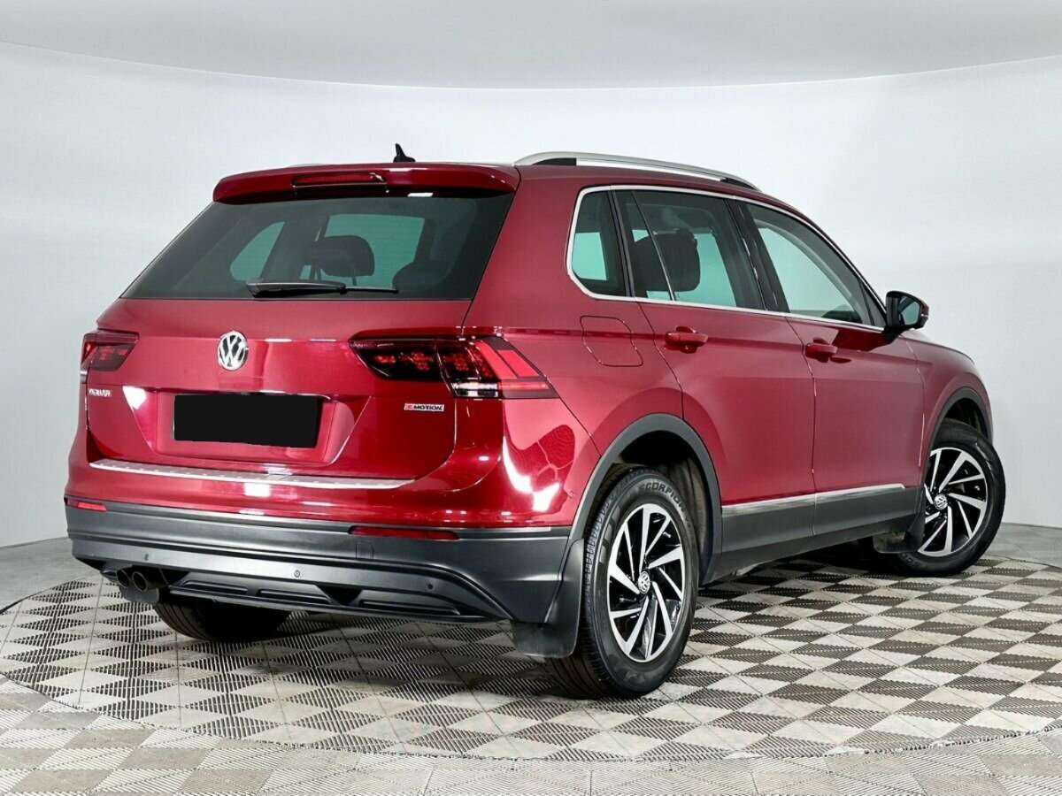 Купить Volkswagen Tiguan, 2018, 95 680 км, фото №2