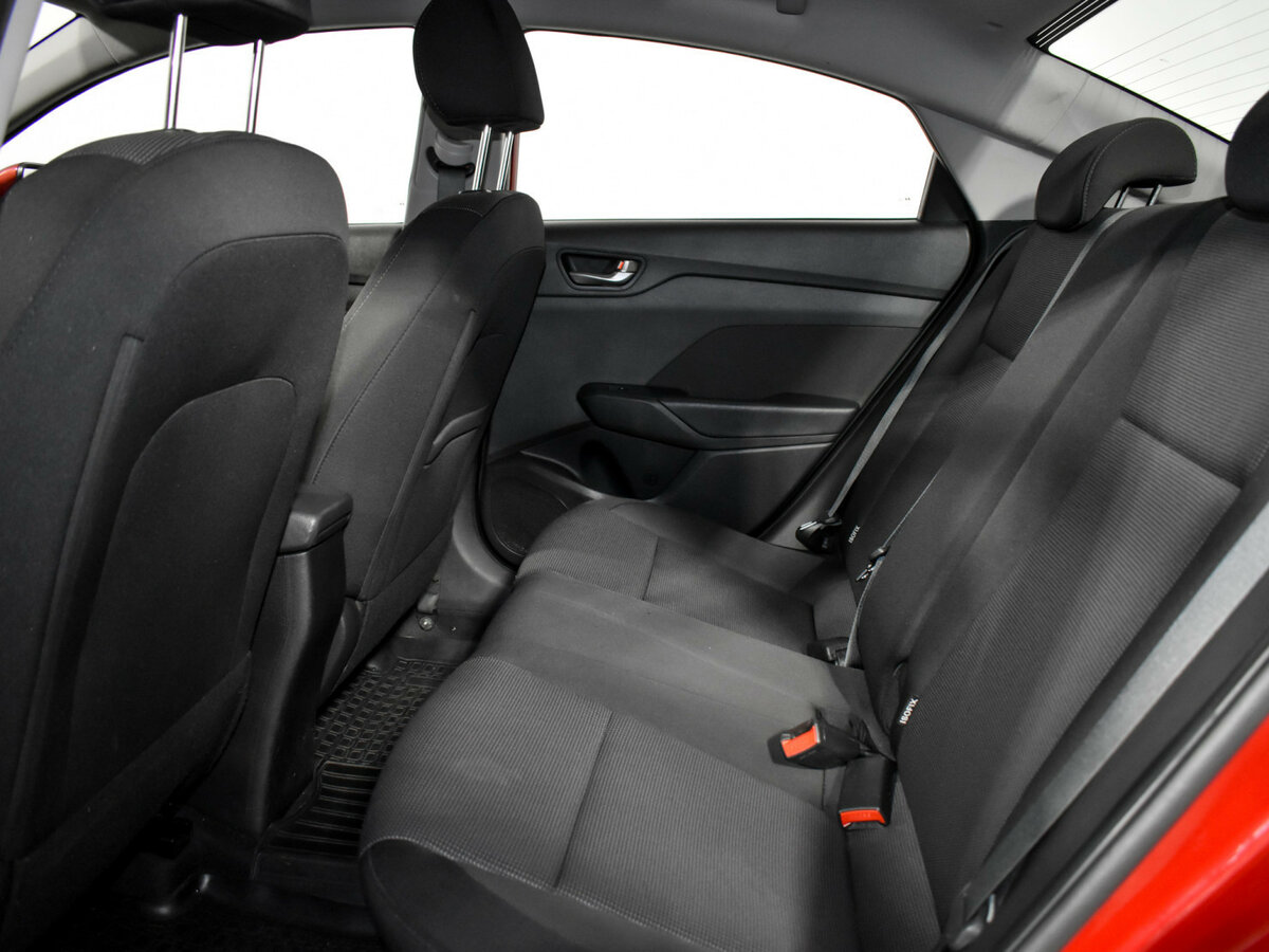 Купить Hyundai Solaris II, 2017, 64 455 км, фото №11