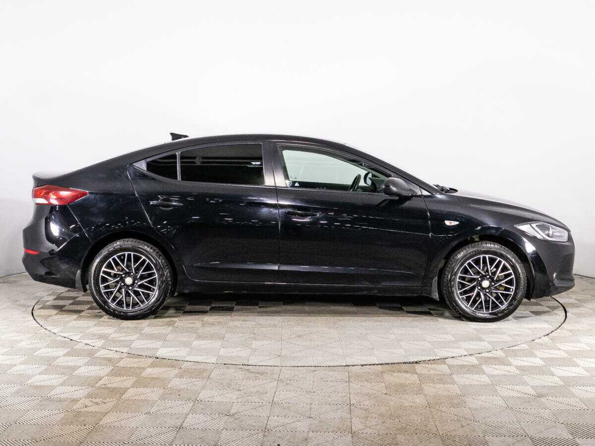 Купить Hyundai Elantra, 2017, 153 266 км, фото №4