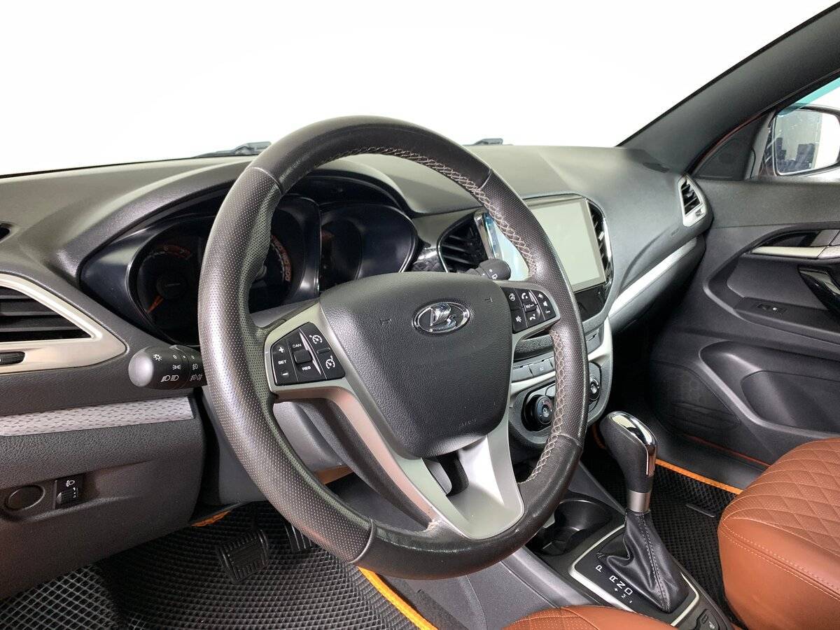 Купить Lada (ВАЗ) Vesta SW Cross, 2021, 101 703 км, фото №11