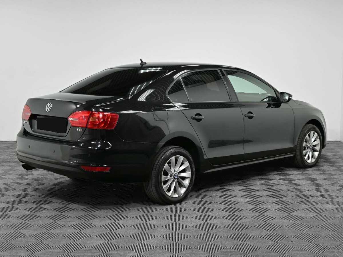 Купить Volkswagen Jetta, 2012, 139 000 км, фото №2