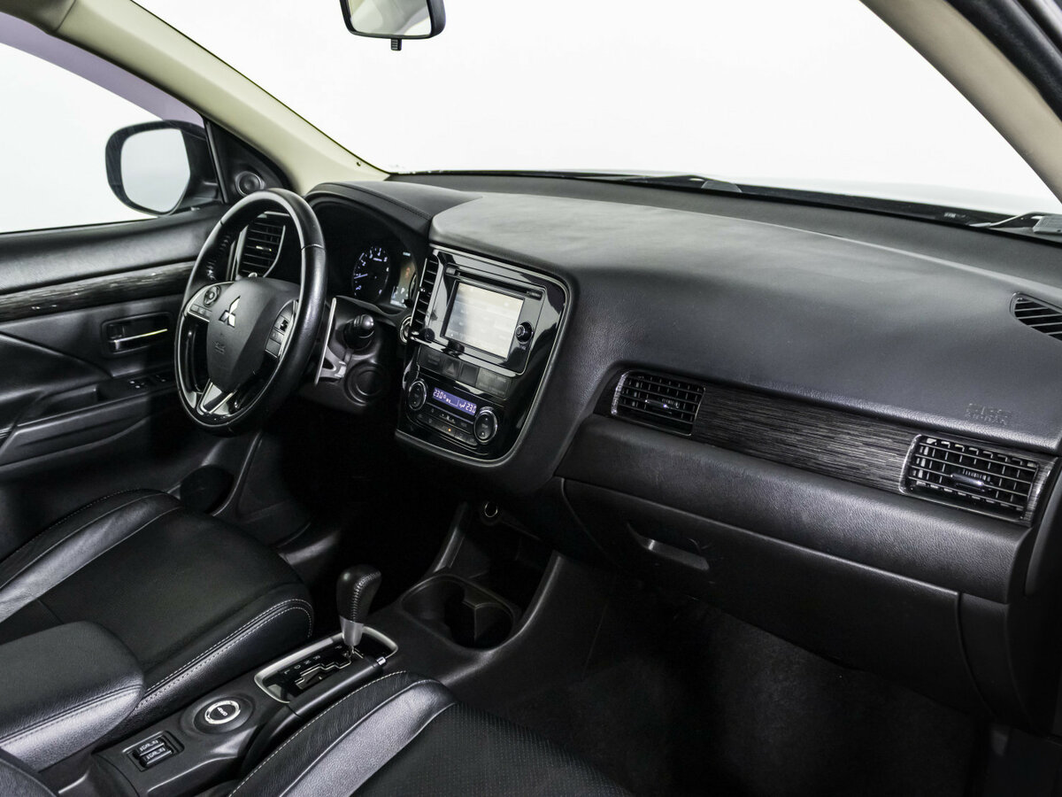 Купить Mitsubishi Outlander III Рестайлинг 2, 2015, 265 077 км, фото №7