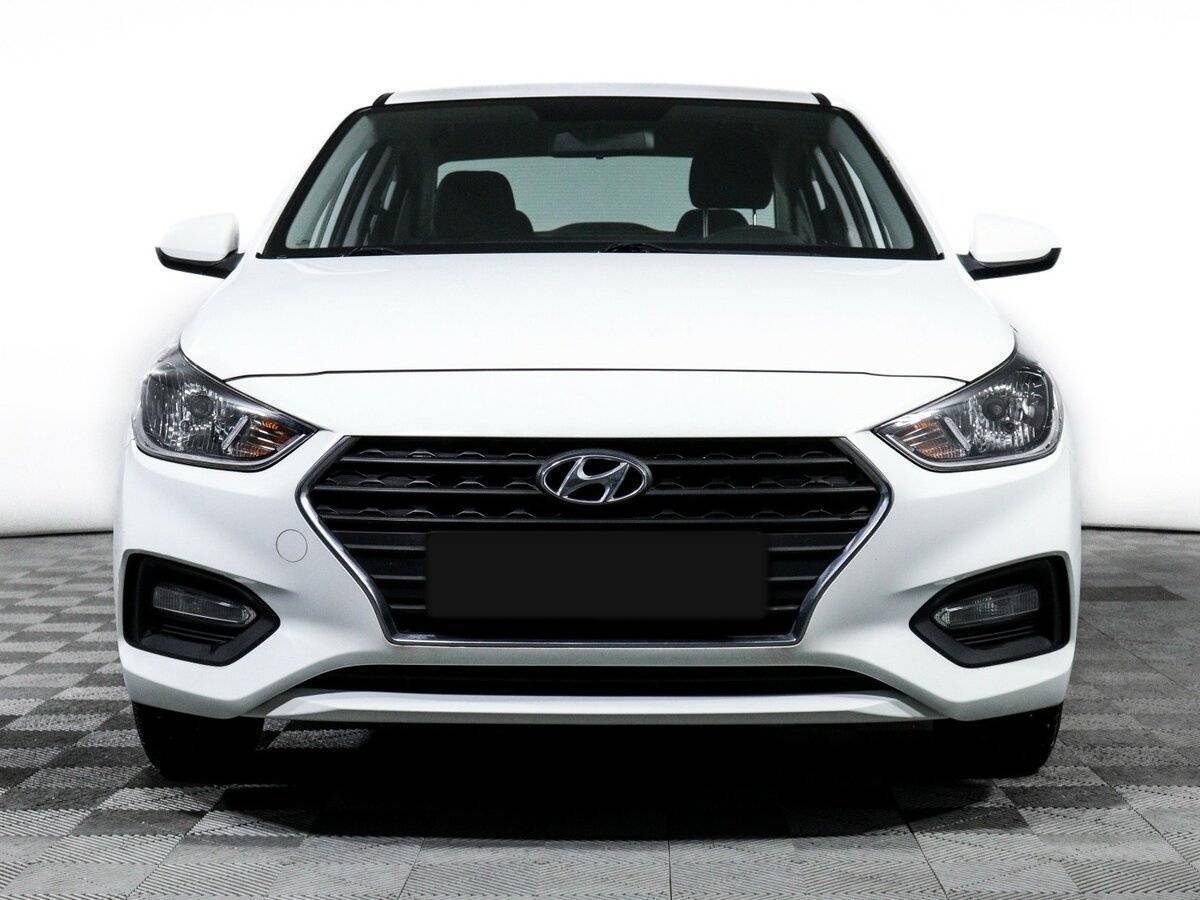 Купить Hyundai Solaris, 2019, 13 585 км, фото №2