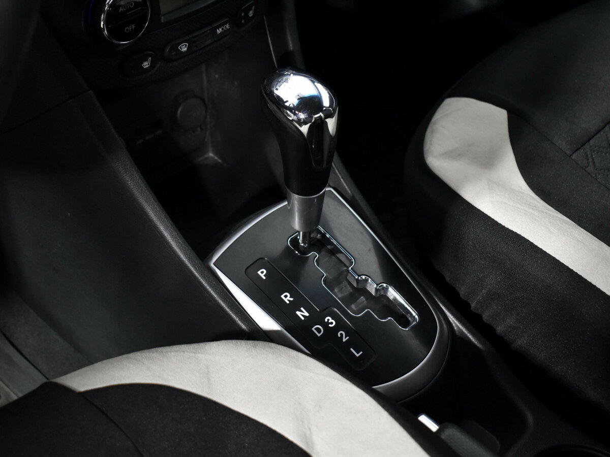 Купить Hyundai Solaris I, 2012, 280 129 км, фото №11