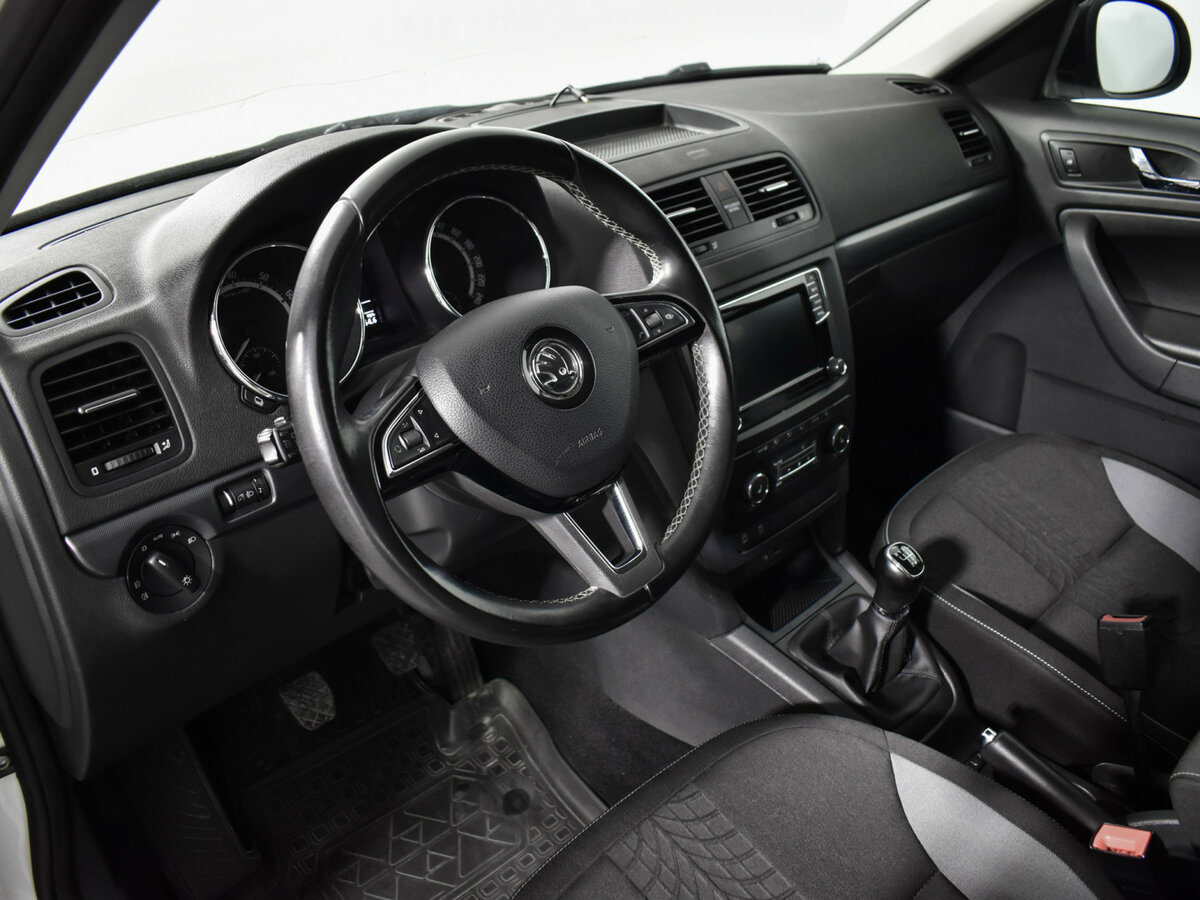 Купить Skoda Yeti I Рестайлинг, 2017, 184 142 км, фото №9