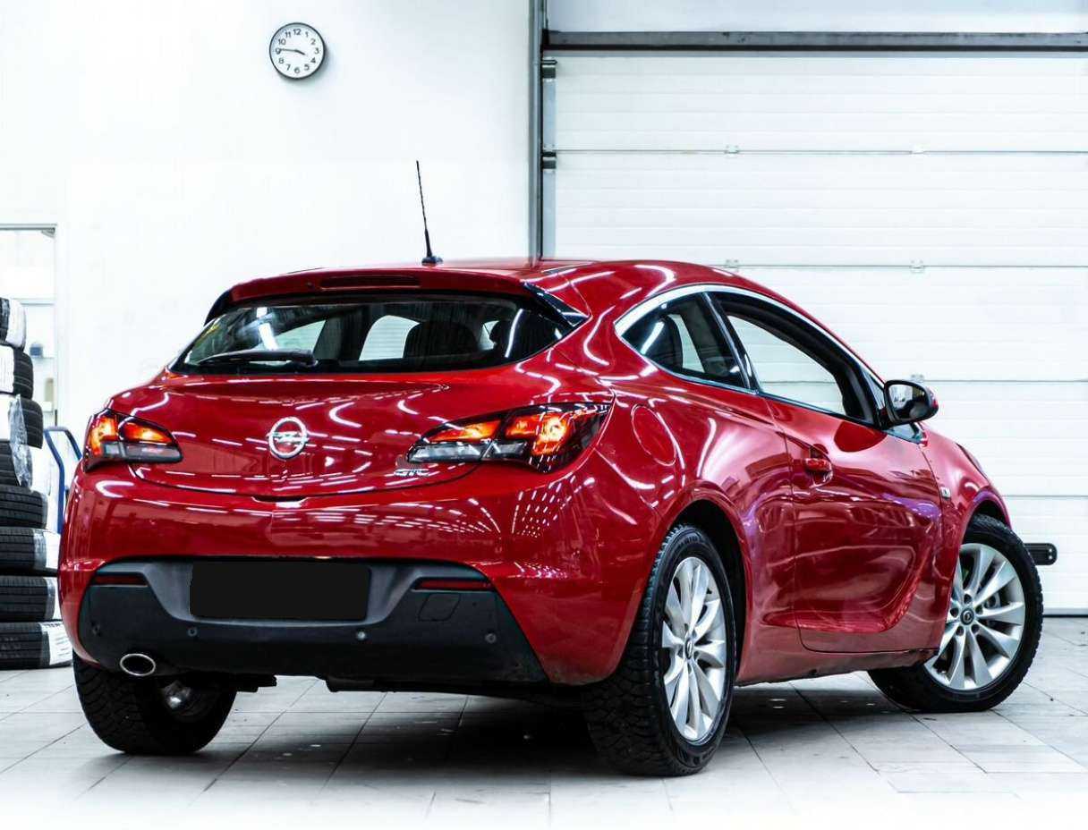 Купить Opel Astra GTC, 2012, 151 000 км, фото №3