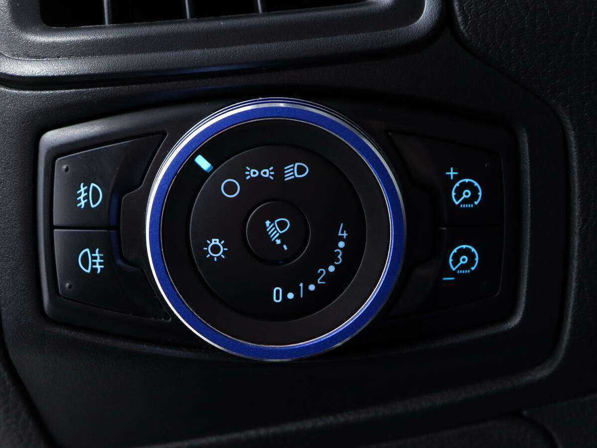 Купить Ford Focus, 2012, 195 980 км, фото №15