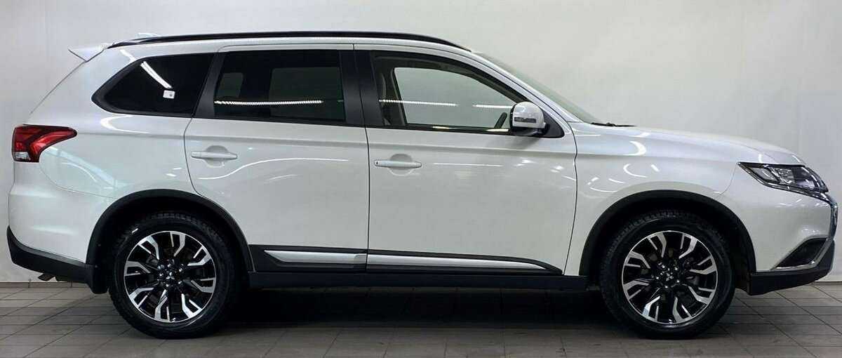 Купить Mitsubishi Outlander, 2021, 33 584 км, фото №4