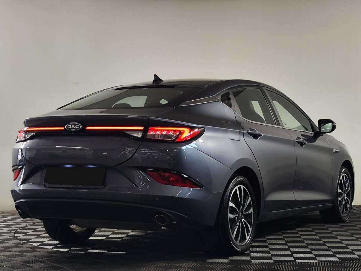 JAC J7